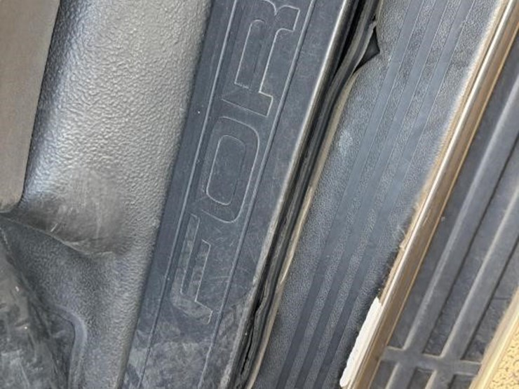 2011-ford-f150-image-16