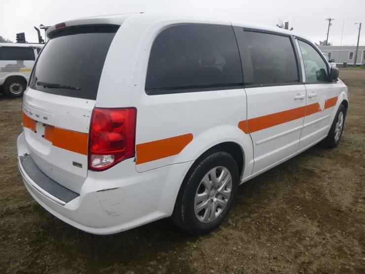 2014-dodge-grand-caravan-image-3