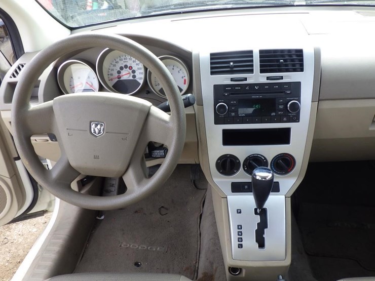 2009-dodge-caliber-image-9