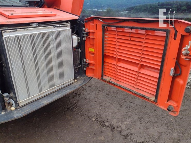 2017-kubota-svl95-2s-image-36