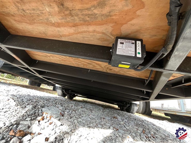 2023-homesteader-16’-enclosed-tag-trailer-image-13