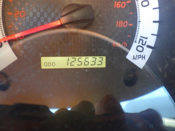 2013-toyota-tacoma-image-12