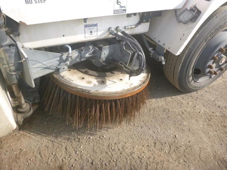 2013-global-m4-sweeper-image-9