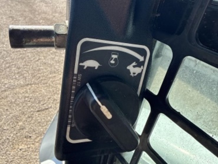 2017-bobcat-t650-image-29