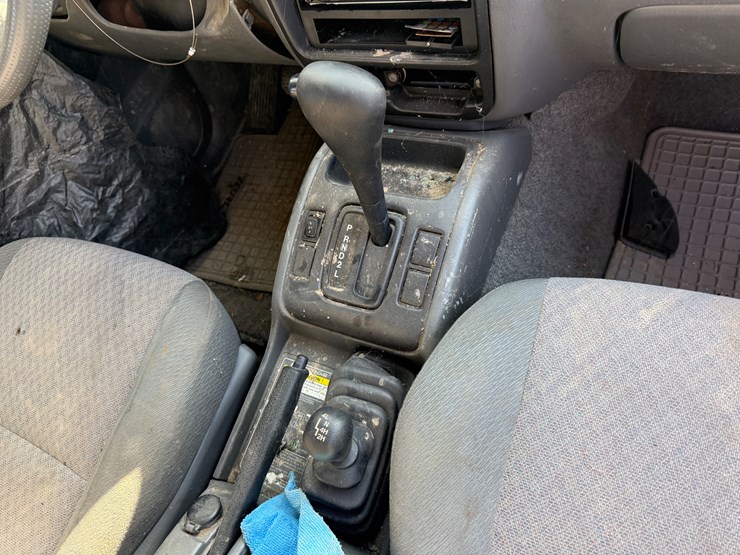 2001-chevrolet-tracker-image-41