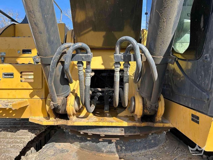 2015-john-deere-350g-excavator-image-29