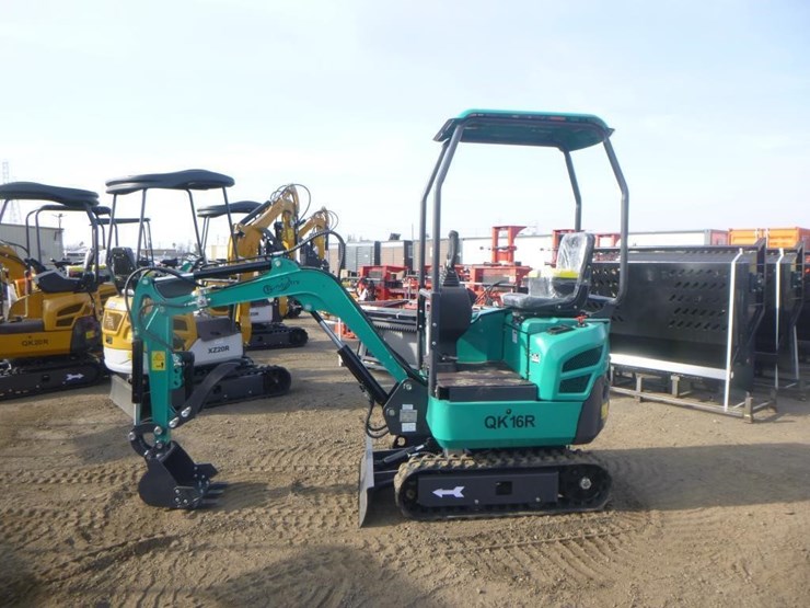 2025-agt-qk16r-hydraulic-excavator-image-5