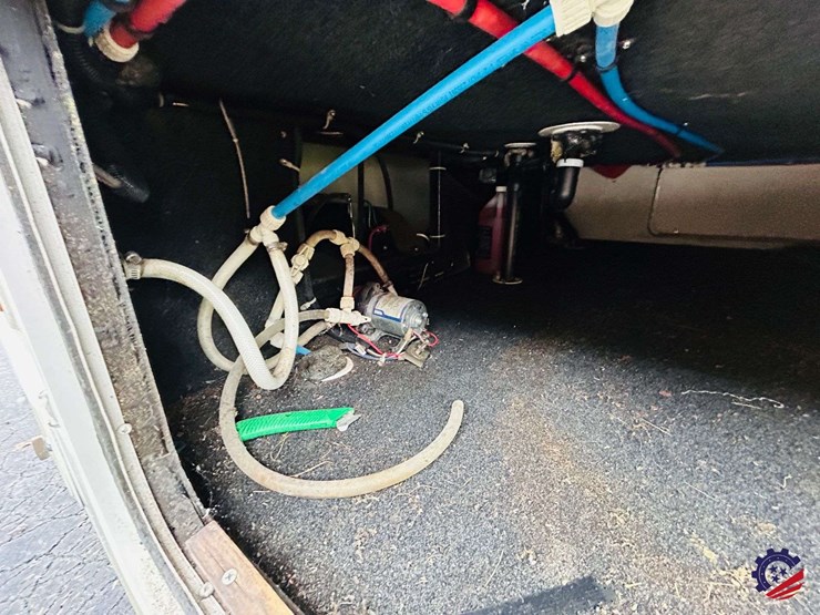 2003-forest-river-wildcat-28rk-t/a-camper-gooseneck-trailer-image-20