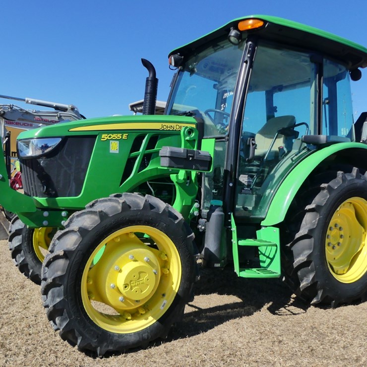 2022 JOHN DEERE 5055E
