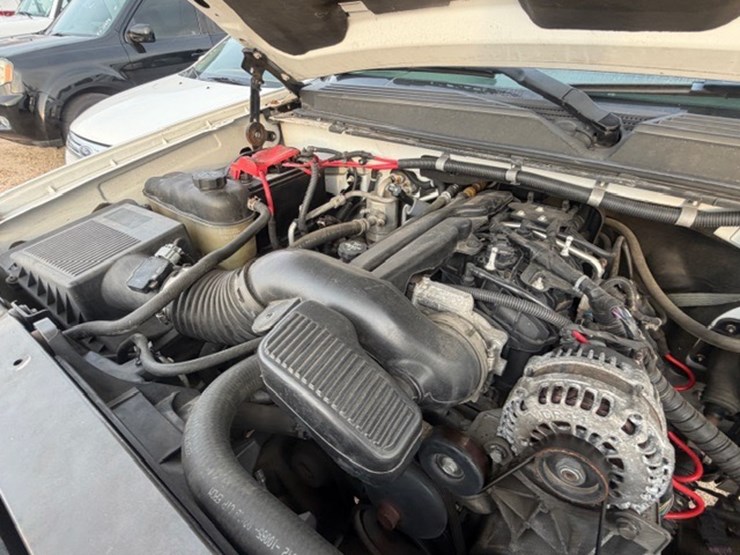 2012-chevrolet-tahoe-image-56