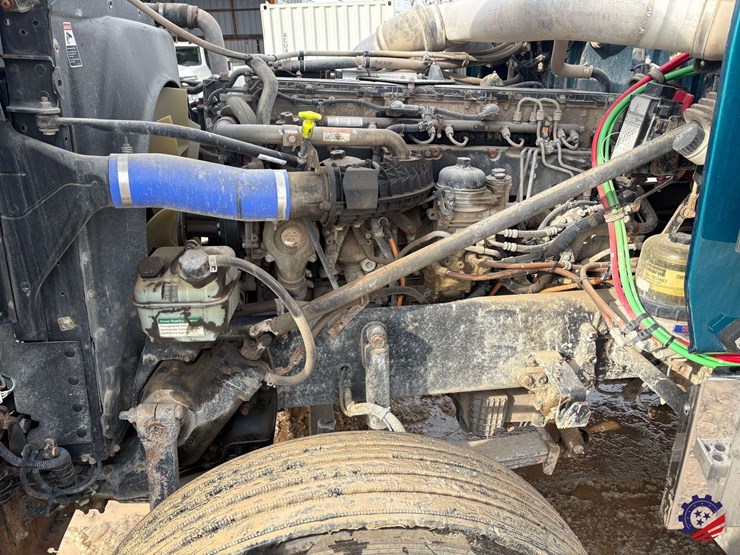 2021-western-star-4900ex-image-40