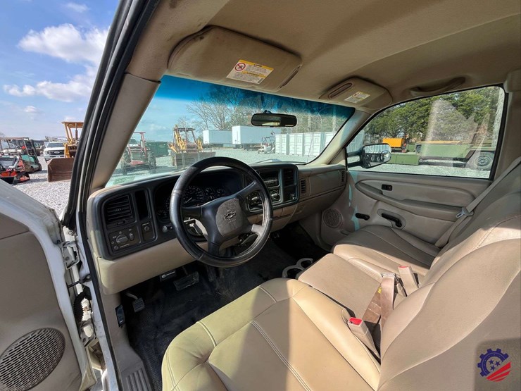 2002-chevrolet-silverado-3500-image-61