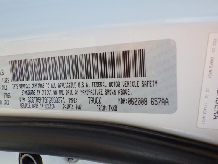 2015-dodge-2500-image-17