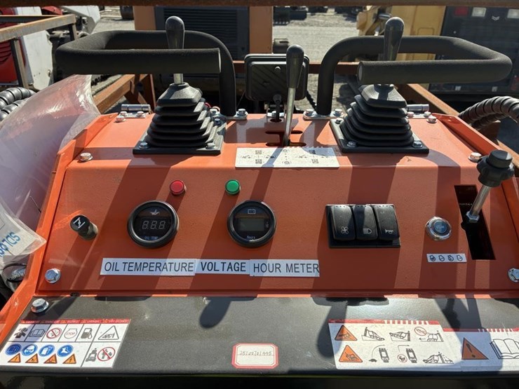 2025-sdlool-sl36c-skid-steer-loader-image-8