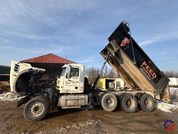 2017-mack-granite-gu713-image-66