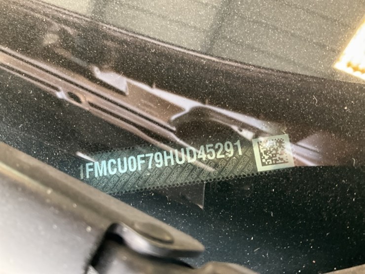 2017-ford-escape-image-14