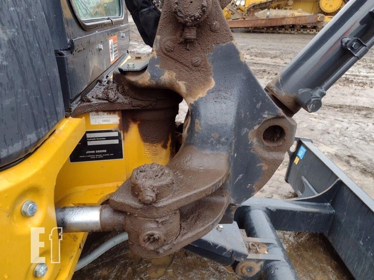 2023-deere-30g-image-24