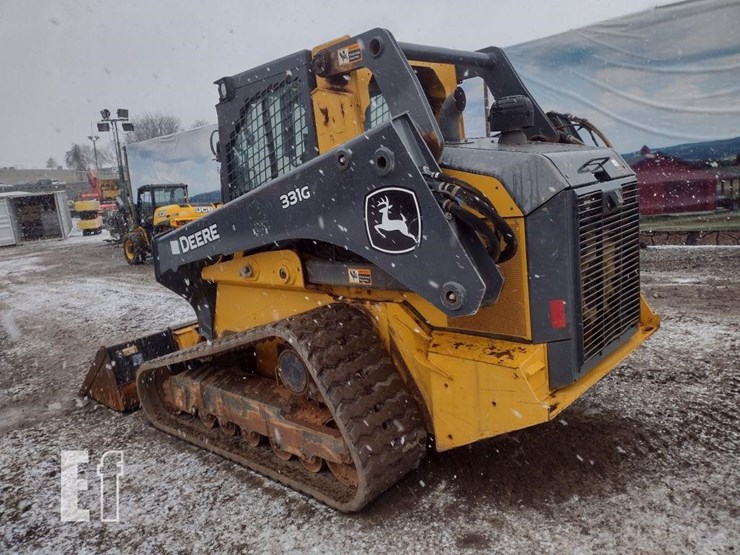 2021-deere-331g-image-40