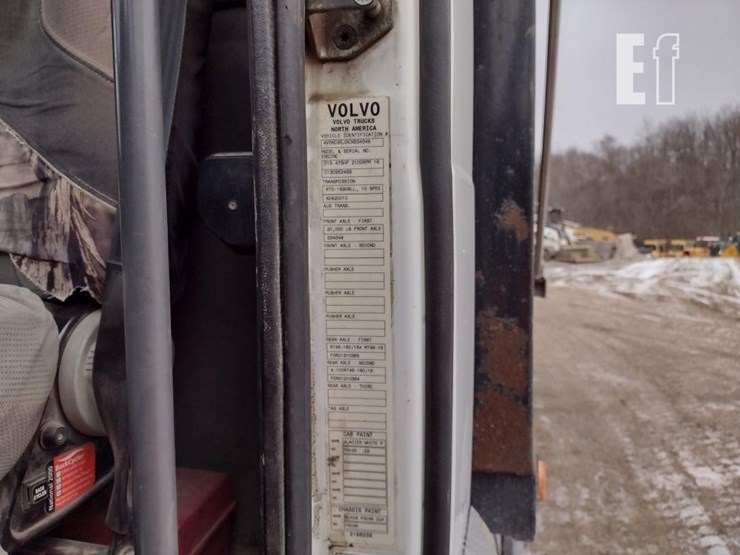 12-volvo-vhd-truck^title^-image-6