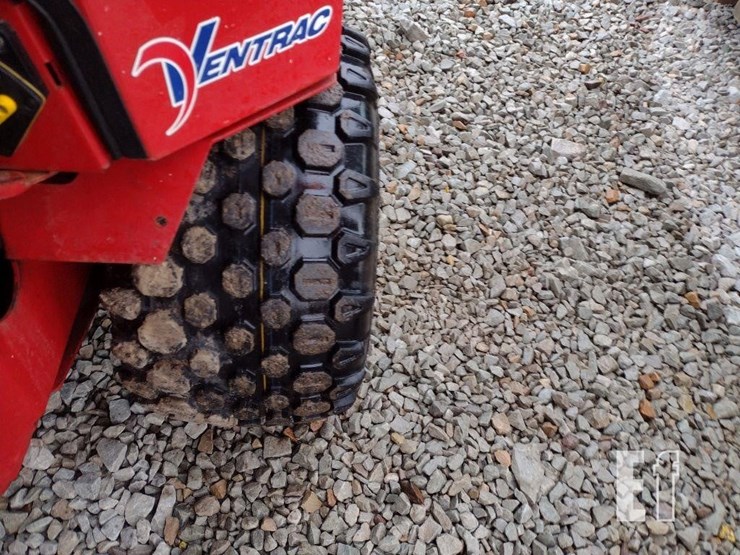 ventrac-3400l-lawn-mower-w/broom-image-24