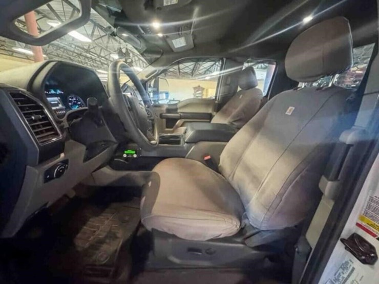 2022-ford-f550-xlt-image-19