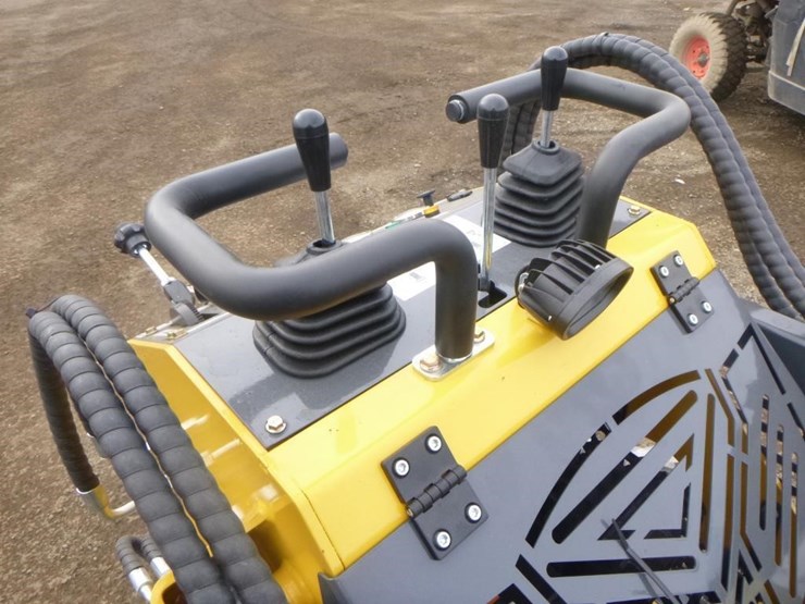 sdlanch-sdll60-skid-steer-track-loader-image-16