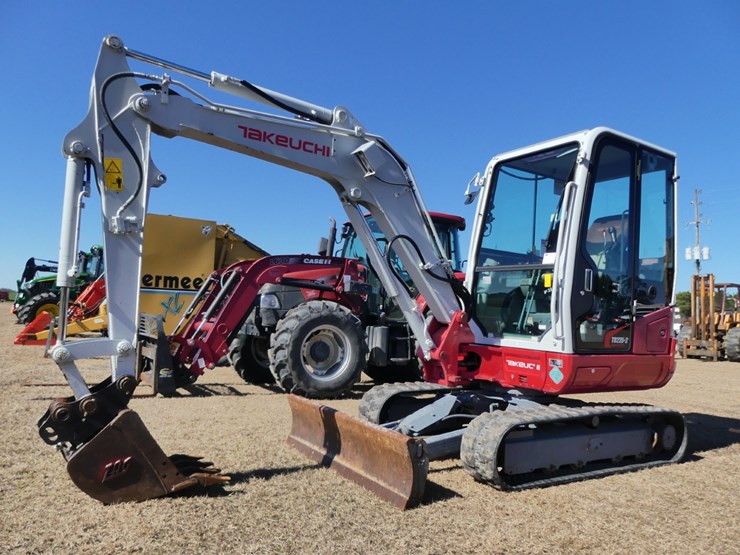 2020-takeuchi-tb235-2-image-1