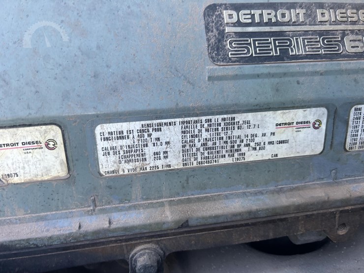 1999-volvo-vnl64t770-image-25