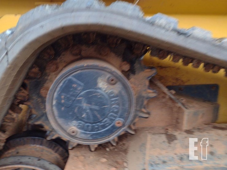 2021-deere-331g-image-28