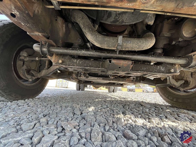 2002-chevrolet-silverado-3500-image-15