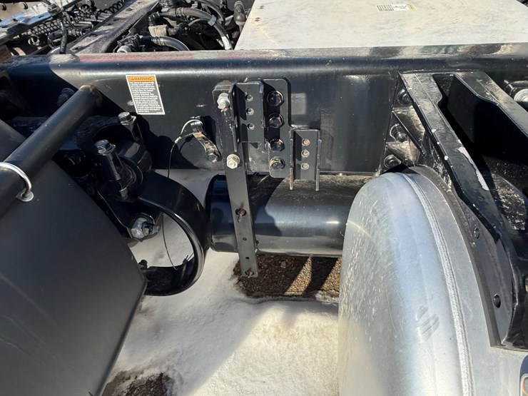 2016-peterbilt-579-image-32