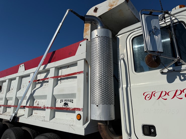 1996-mack-ch613-image-29