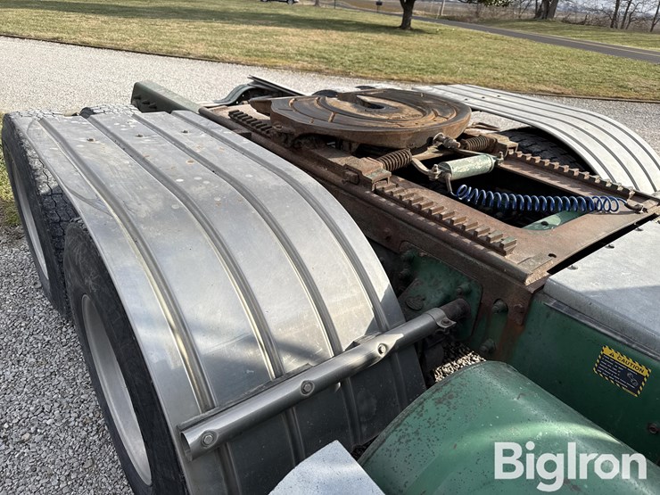 1993-mack-ch613-image-15