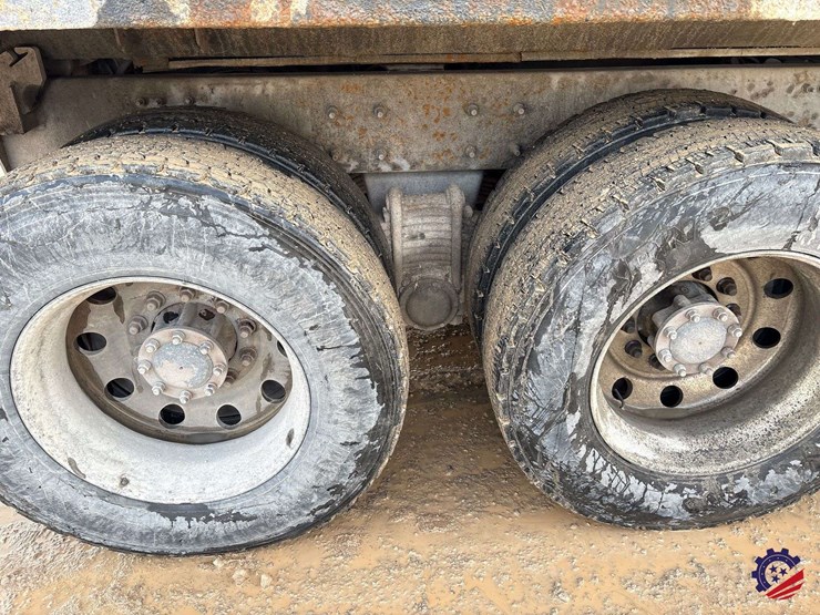 2017-mack-granite-gu713-image-20