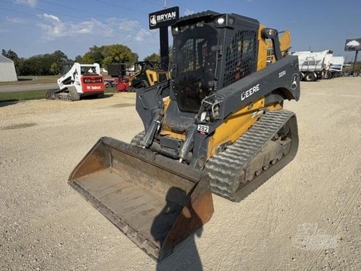 2023-deere-333g-image-1