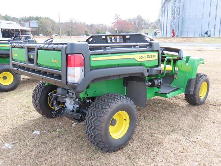 2024-john-deere-tx-4x2-image-7