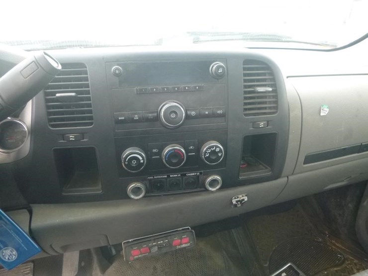 2009-chevrolet-3500hd-image-22