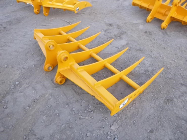 caterpillar-303-image-3