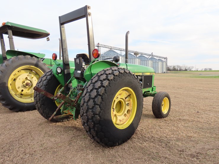 john-deere-2155-image-7