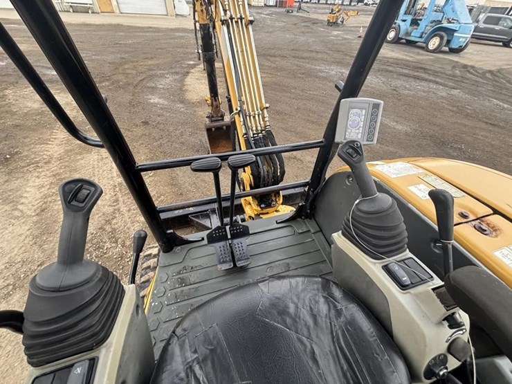 2018-caterpillar-303-image-27