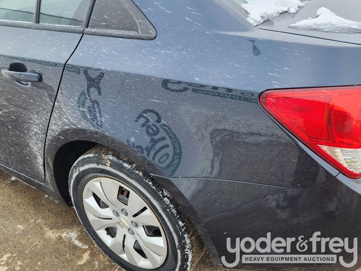 2016-chevrolet-cruze-image-27