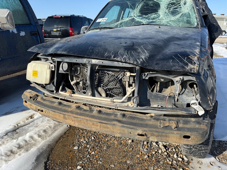 2001-chevrolet-tracker-image-22