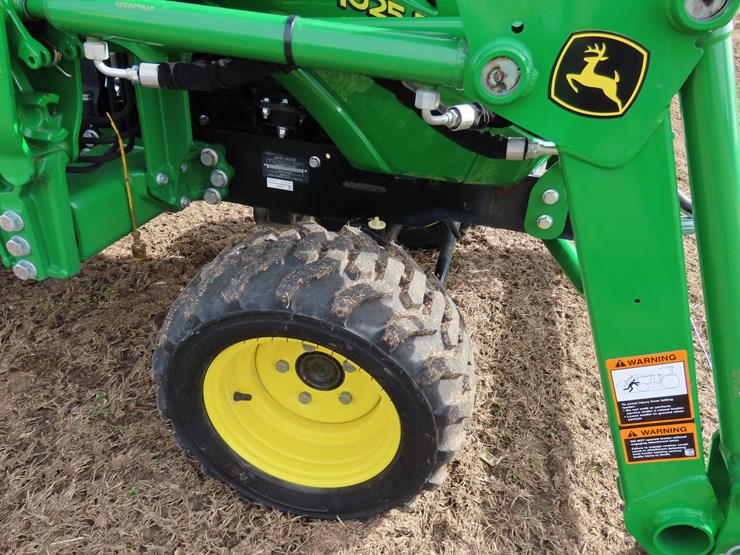 2023-john-deere-1025r-image-4