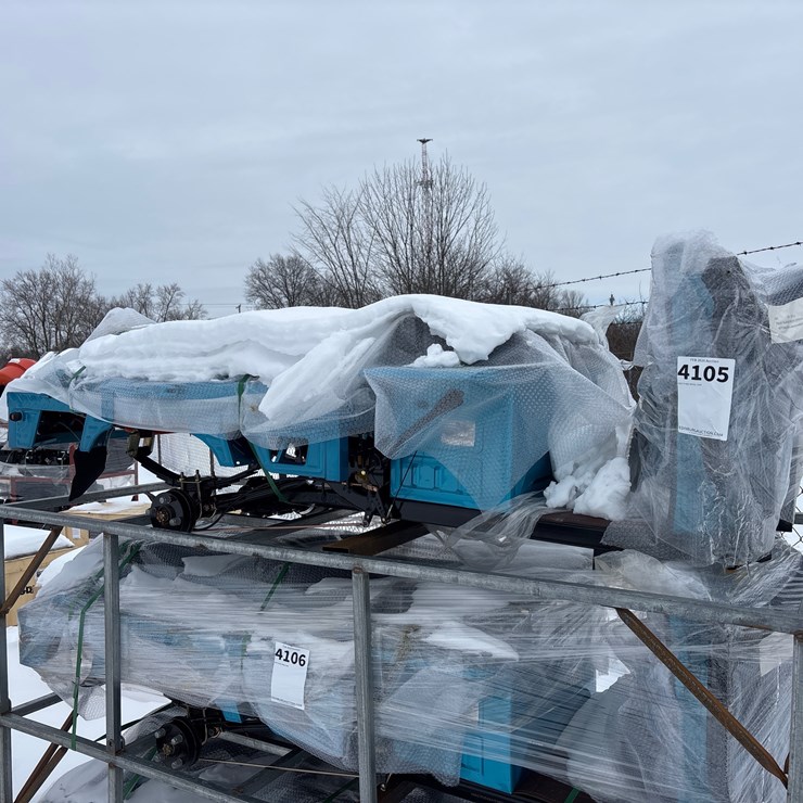 #4105 • NEW THREE WHEEL CART