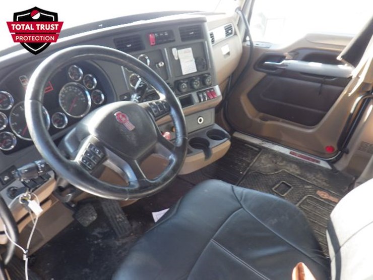 2020-kenworth-t680-image-19