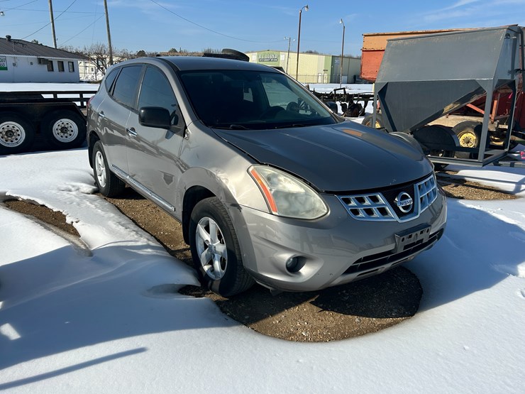 2012-nissan-rogue-image-2