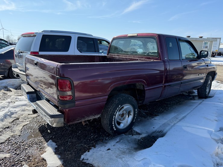 2001-dodge-ram-1500-image-3