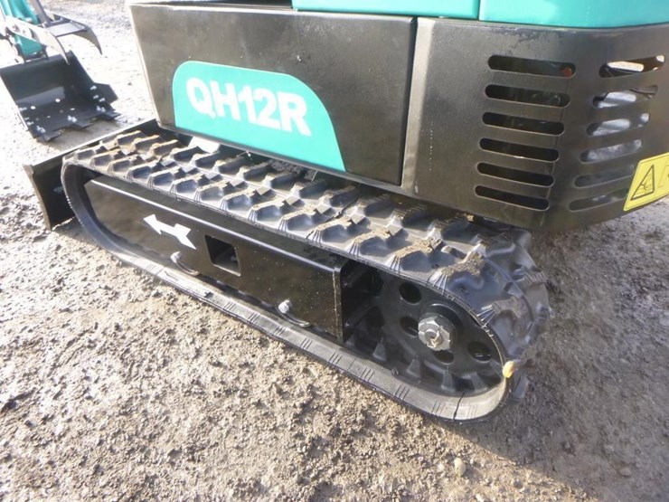 agt-qh12r-hydraulic-excavator-image-29