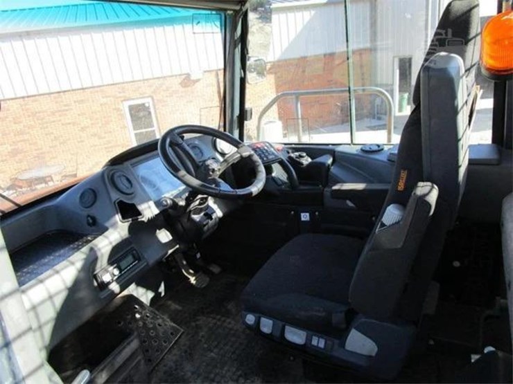 2018-bell-b25e-image-8