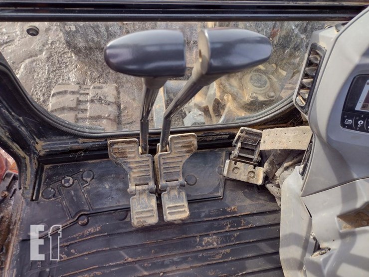 2017-kubota-kx040-4-image-12